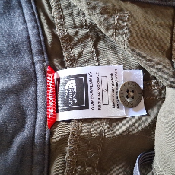 NorthFace Green shorts size 6 - Picture 2 of 3